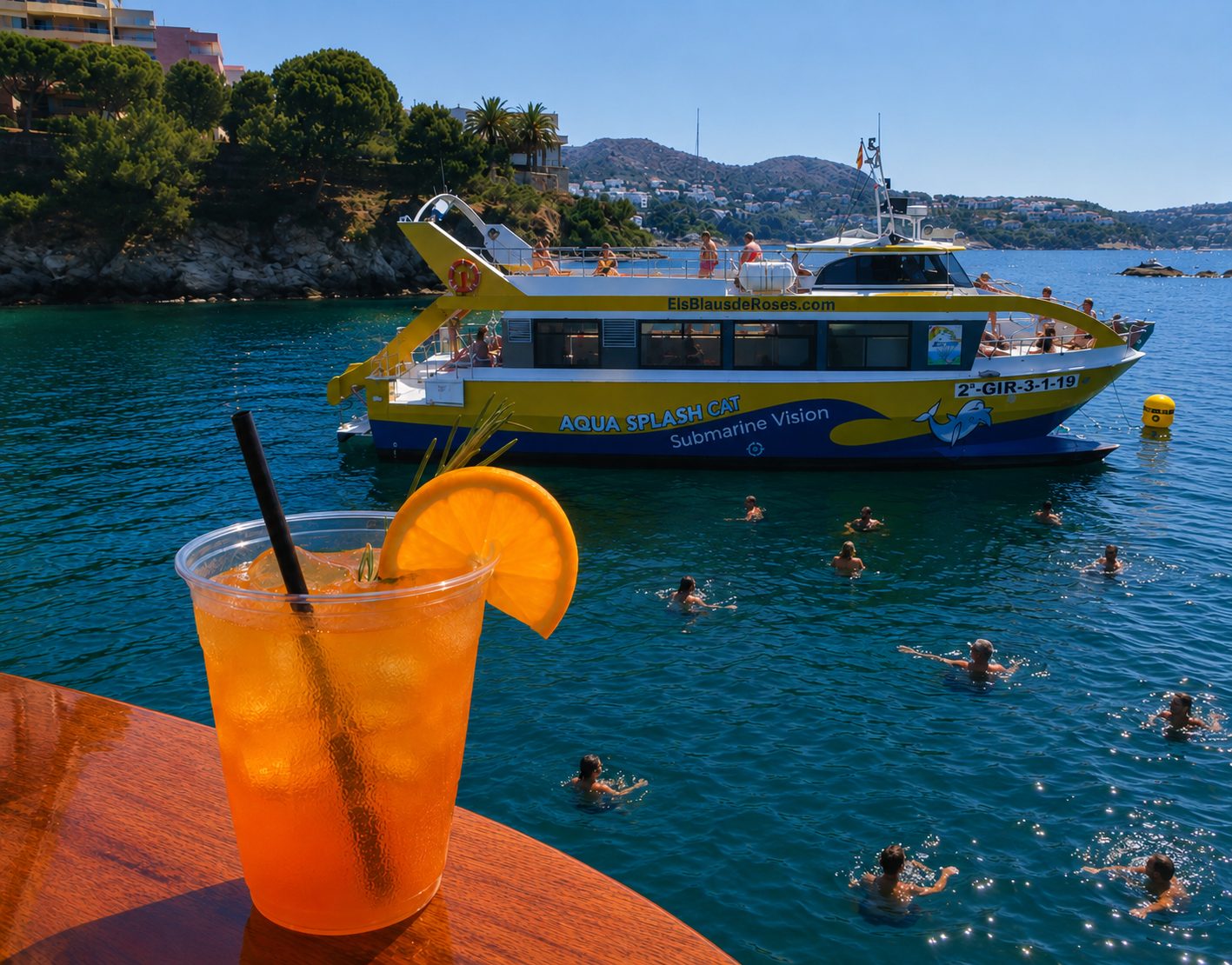 Aqua Splash Sun & Cocktail